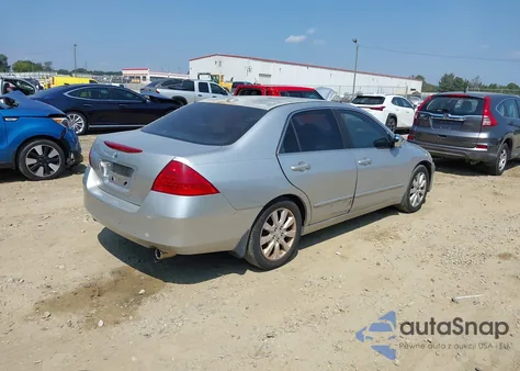 2006 Honda Accord Sdn Ex-L V6 from USA, damaged, VIN 1HGCM66526A062785